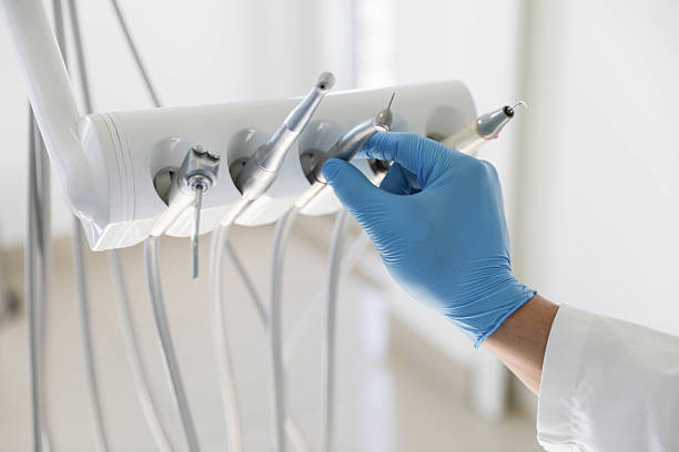 Professional Tooth Extraction technician working in Kingsport, TN
